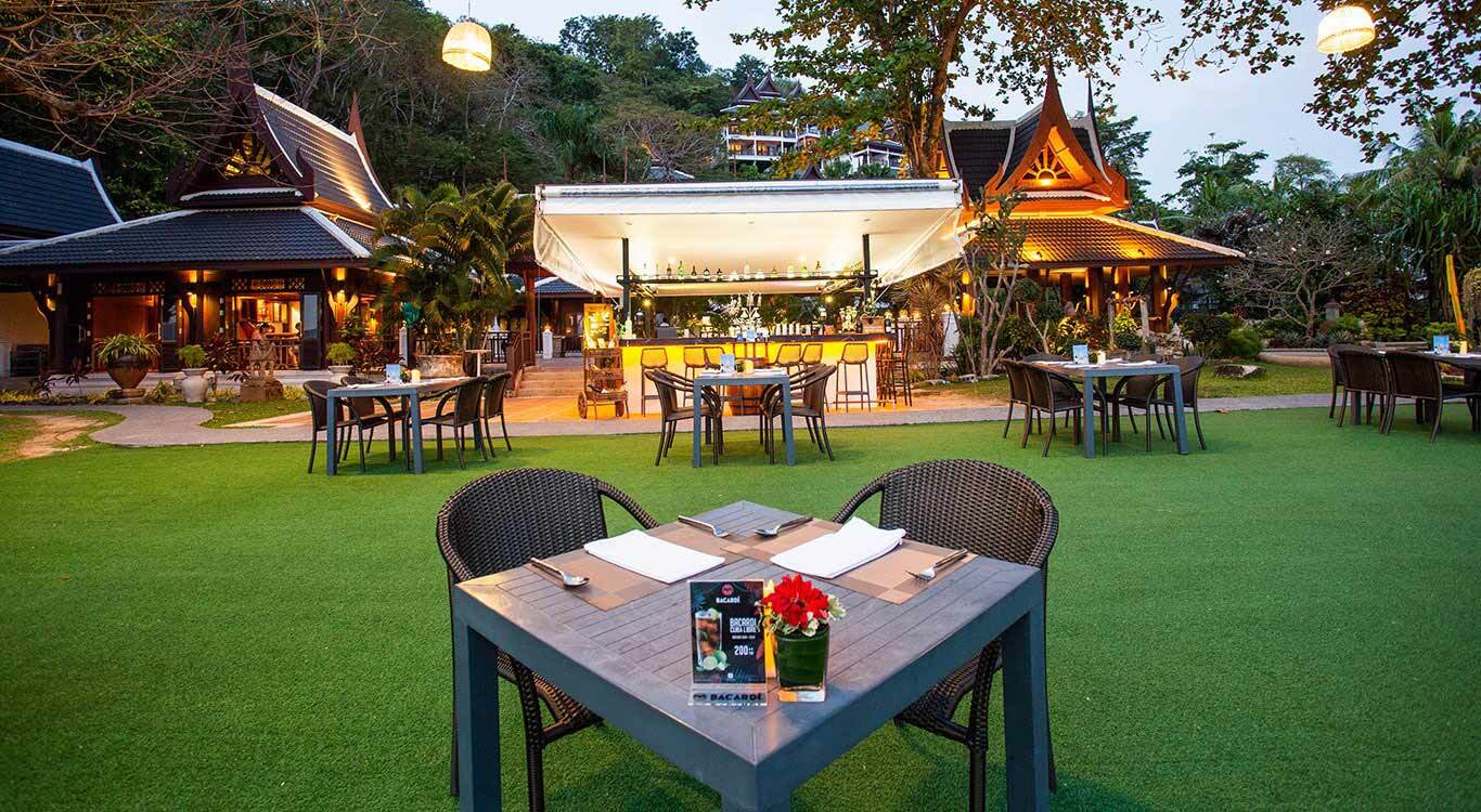 Old Siam Thai Royalty Beachfront Restaurant