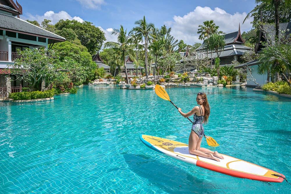 Tropical Lagoon pool
